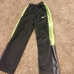 Nike boys pants size 5
